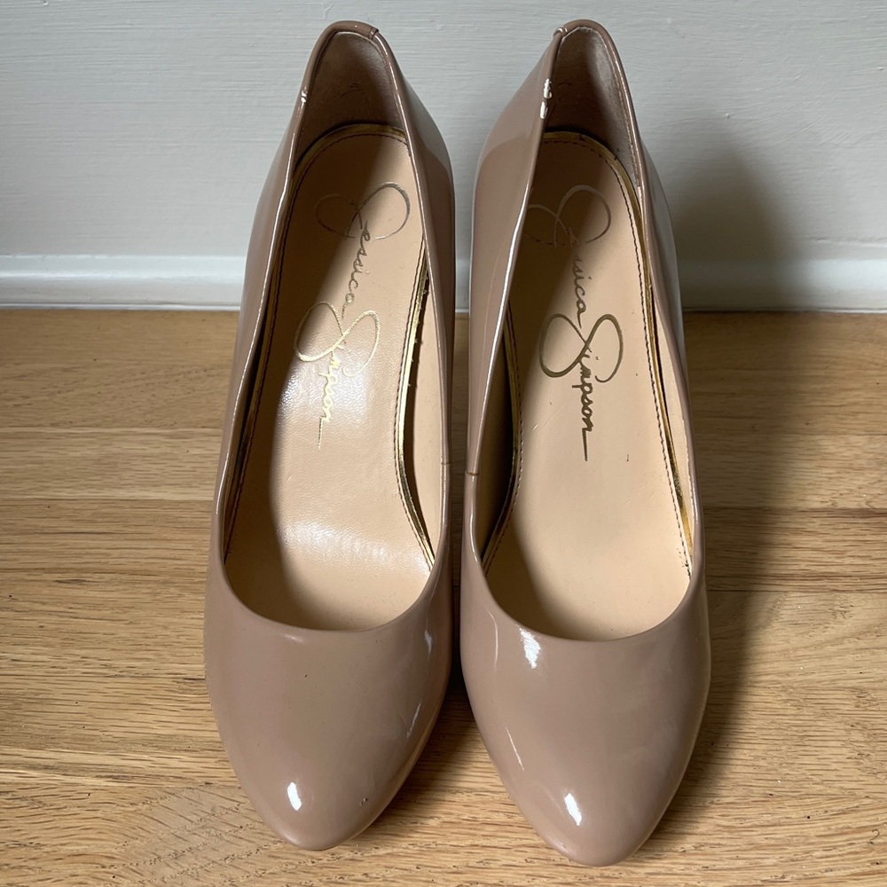 Jessica Simpson Women's Nude Pumps